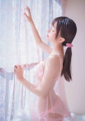 卡芙卡被扒开腿狂动漫