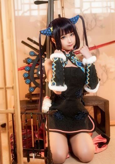 裙子下的怪兽