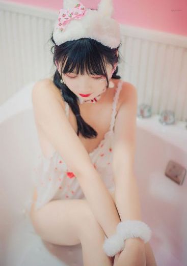 女保险销售员5