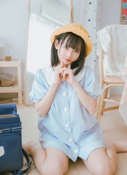 耀眼的她