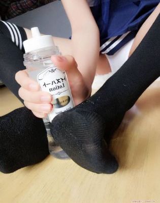 我和闺蜜在公车被cao污文